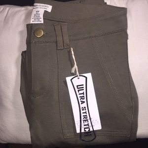 OLIVE GREEN PANTS